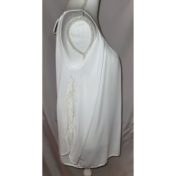 Umgee Cold Shoulder Top With Lace Sleeves - Size Large - Picture 2 of 7